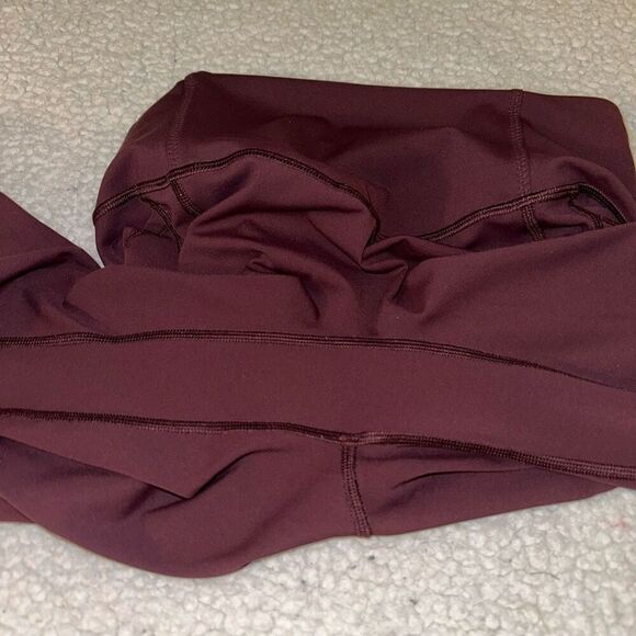 Lululemon Women’s Burgundy Maroon Athletic Leggings Size 6 EUC - Picture 9 of 12